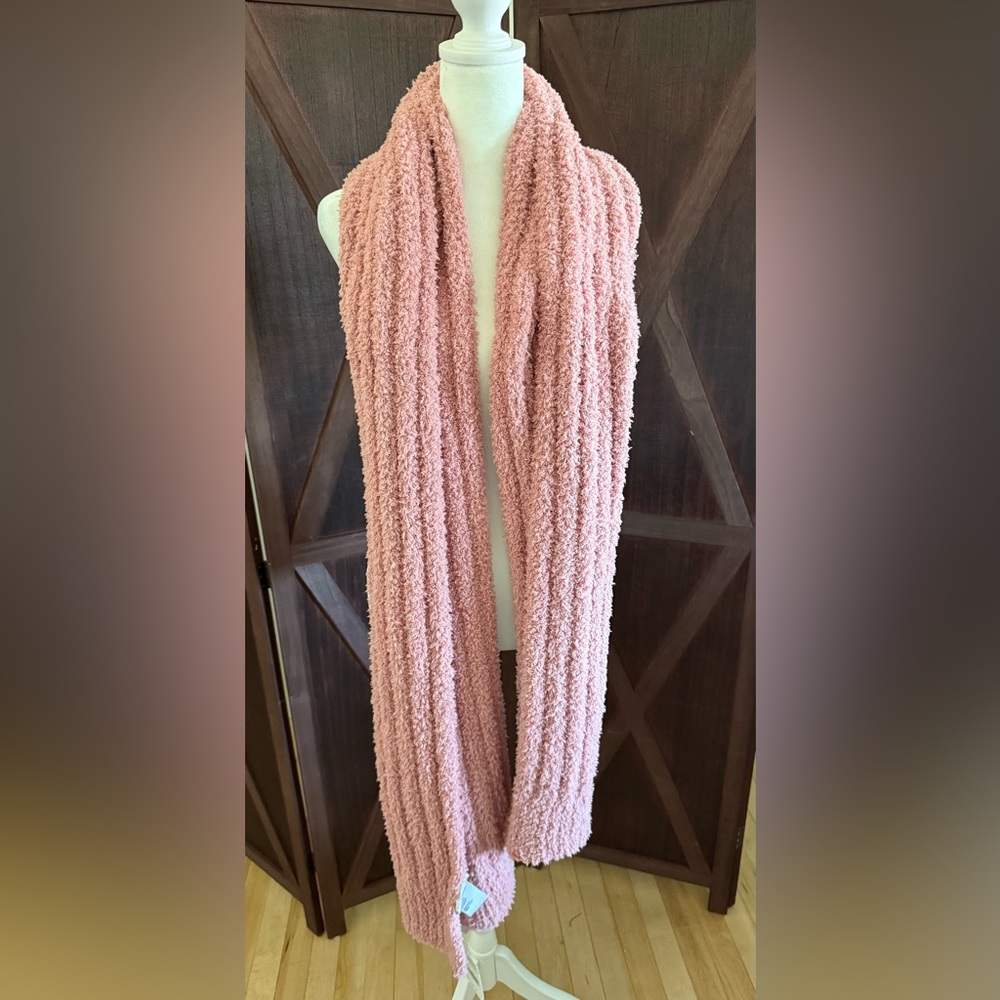 Beautiful Free People plushy scarf